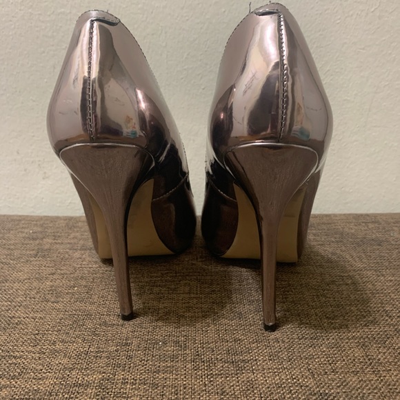 Steve Madden Gunmetal Metallic Pumps - Picture 4 of 5